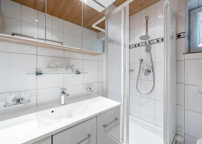 Apart Holiday سولدن